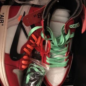 OFF WHITE Air Jordan “Chicago” 1s - Size 10.5